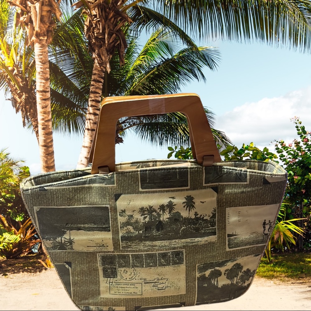 🌴🌴 Purse 🌴🌴 - Picture 2 of 7